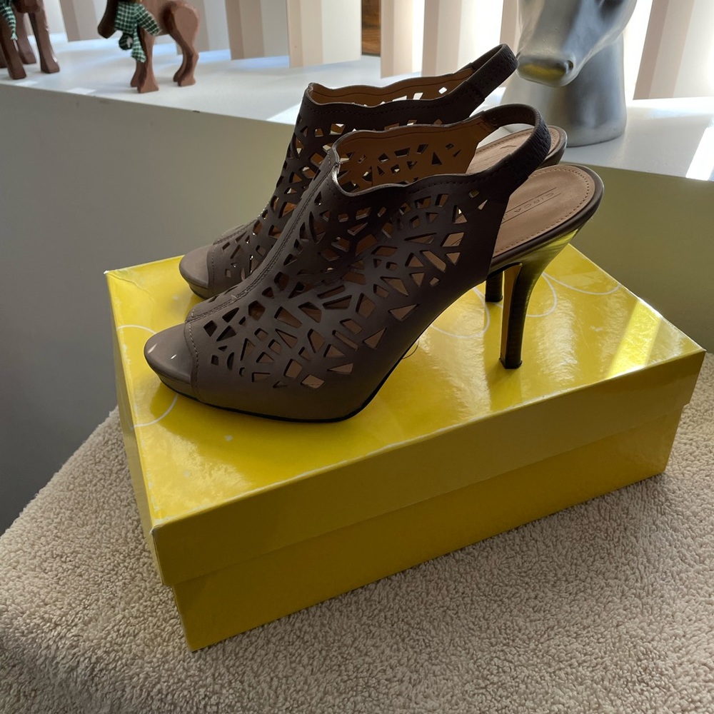 Joan and David Light gray laser cut sandals size 9.5